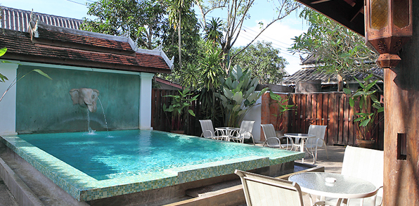 laos - luang praban - villa santi hotel_pool_garden