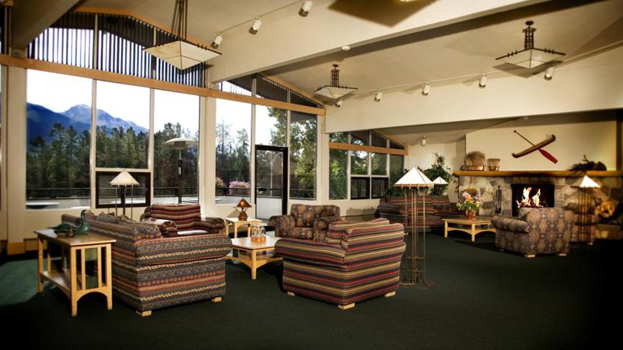 canada - jasper - jasper lobstick lodge_lobby