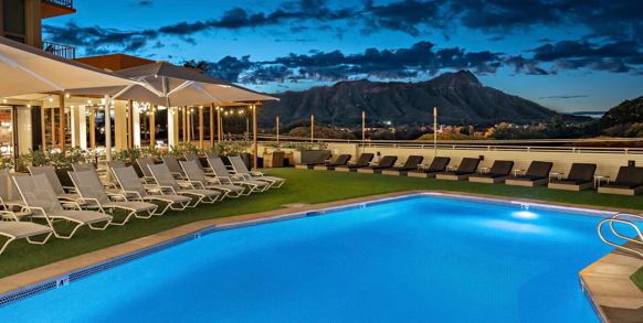 Queen Kapiolani Hotel Pool 01