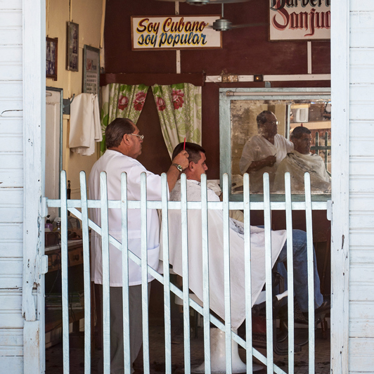 cuba - gibara_barber_01