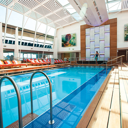 celebrity silhouette_pool_indendoers_03