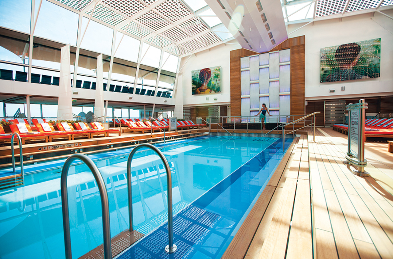 celebrity silhouette_pool_indendoers_03