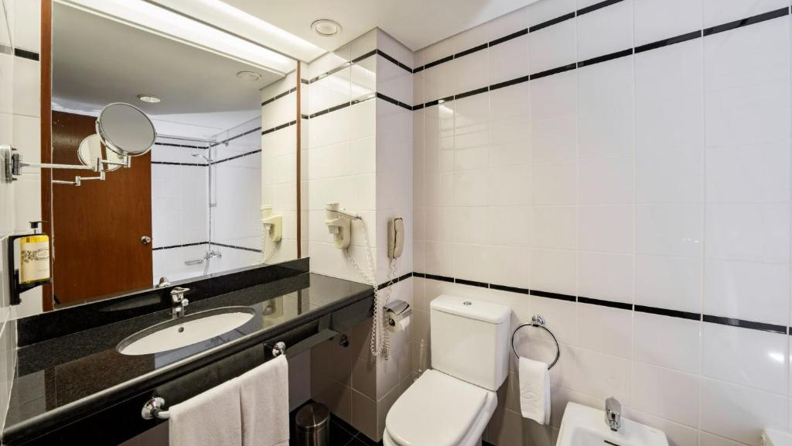 Faial Hotel do Canal_Room_04