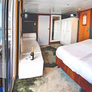 mv galapagos legend_balony suite_03