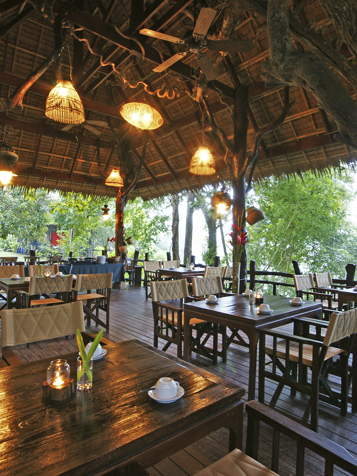 thailand - hintok river camp_restaurant_01