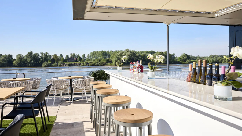 Ms Porto Mirante Pool Bar 01