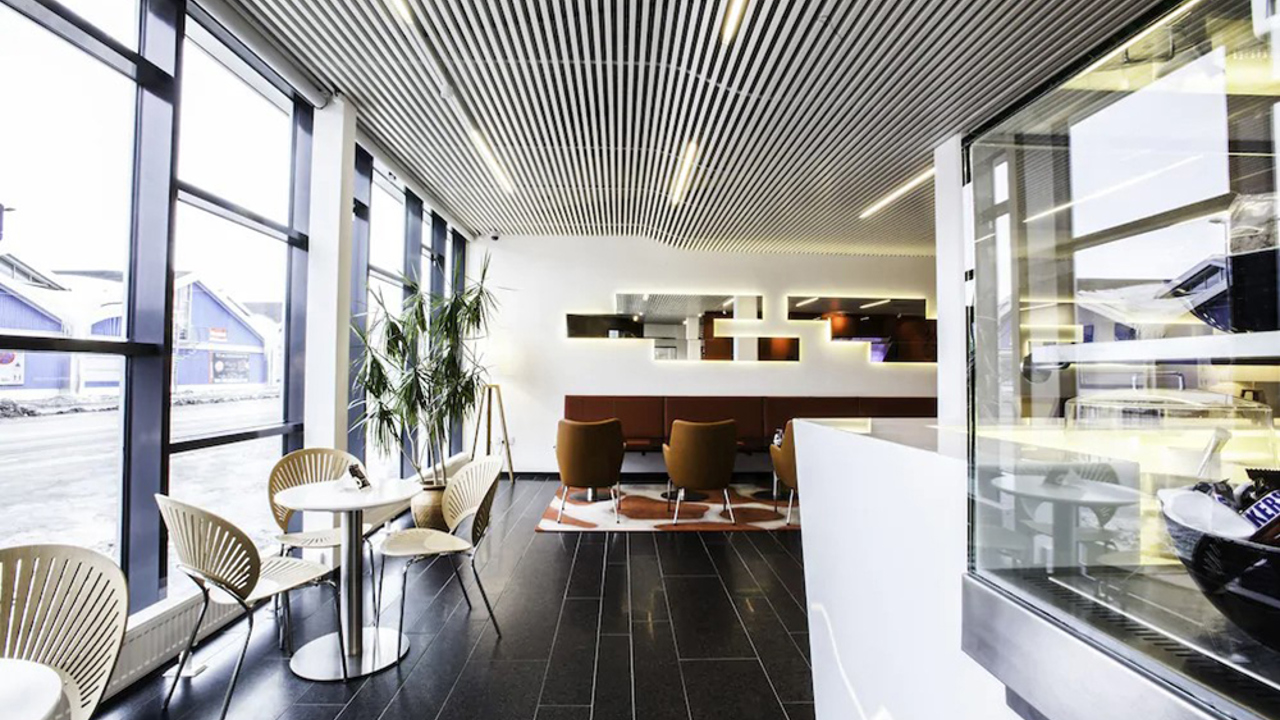 Hotel_hans_egede_cafe_01