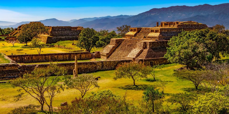 Oaxaca Monte Alban 1125429605