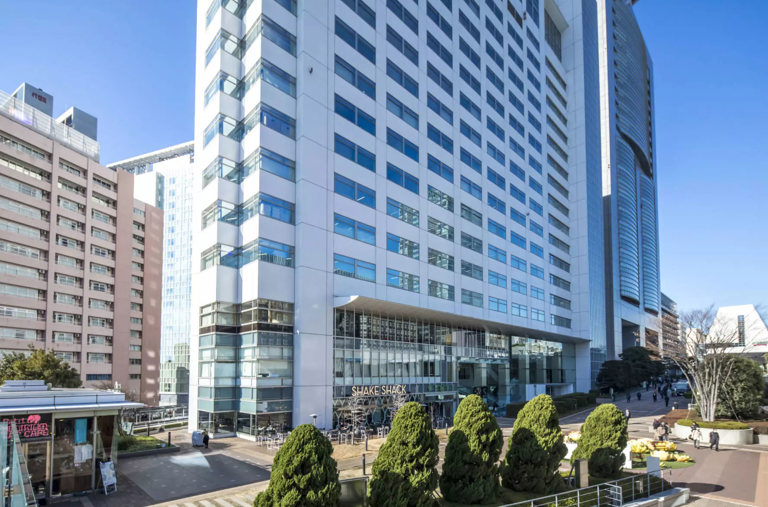Hotel Century Southern Tower Facade 01