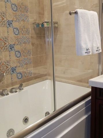 Aserbajdsjan Sheki Macara Sheki City Hotel Bathroom