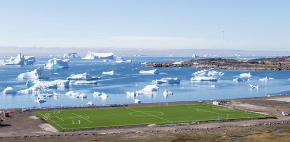 qeqertarsuaq_fodboldbane_01