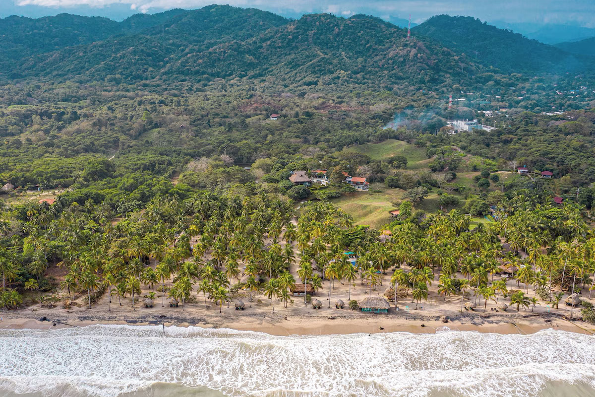 Aité Eco Resort Facade 04