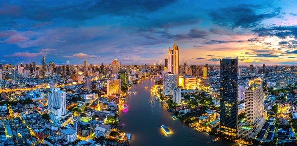 Bangkok Om Aftenen