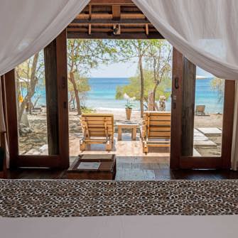 Beachfront Villa Master Bedroom