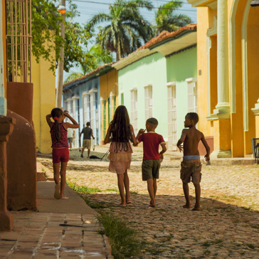 cuba - trinidad_gadebillede_boern_01