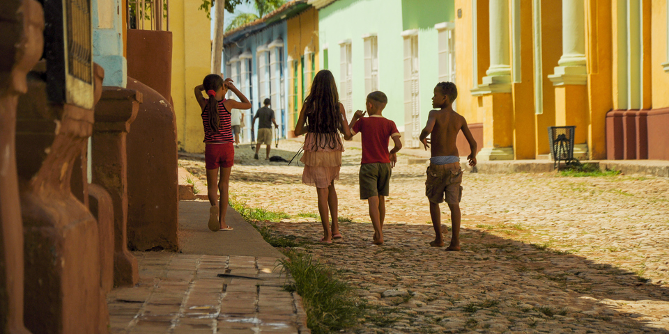 cuba - trinidad_gadebillede_boern_01