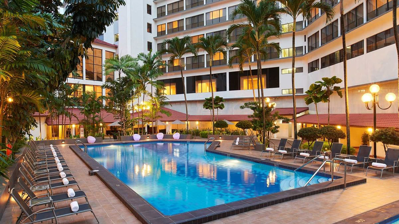 York Hotel Pool 01