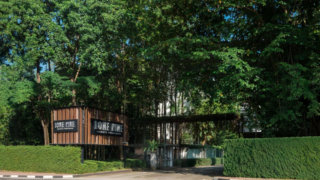 Lone Pine Resort Exterior 2