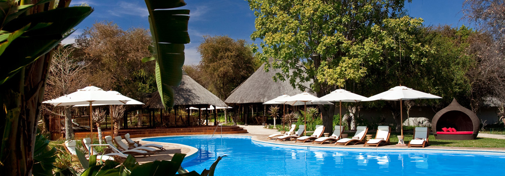 mokuti etosha lodge_pool_01