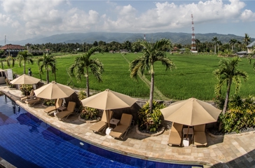 bali - lovina - pool_02
