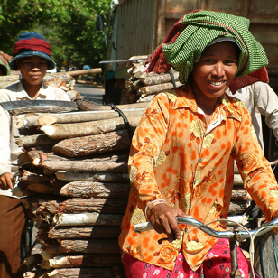 cambodia - cambodia_befolkning_cykel_kvinde_01_hf