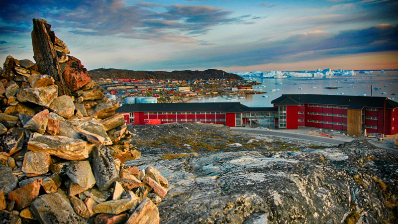 Hotel_Arctic_from_above_01