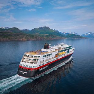 Ms Trollfjord Lofoten 01