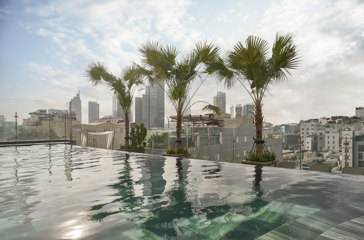 La Siesta Premium Sai Gon Rooftop Pool