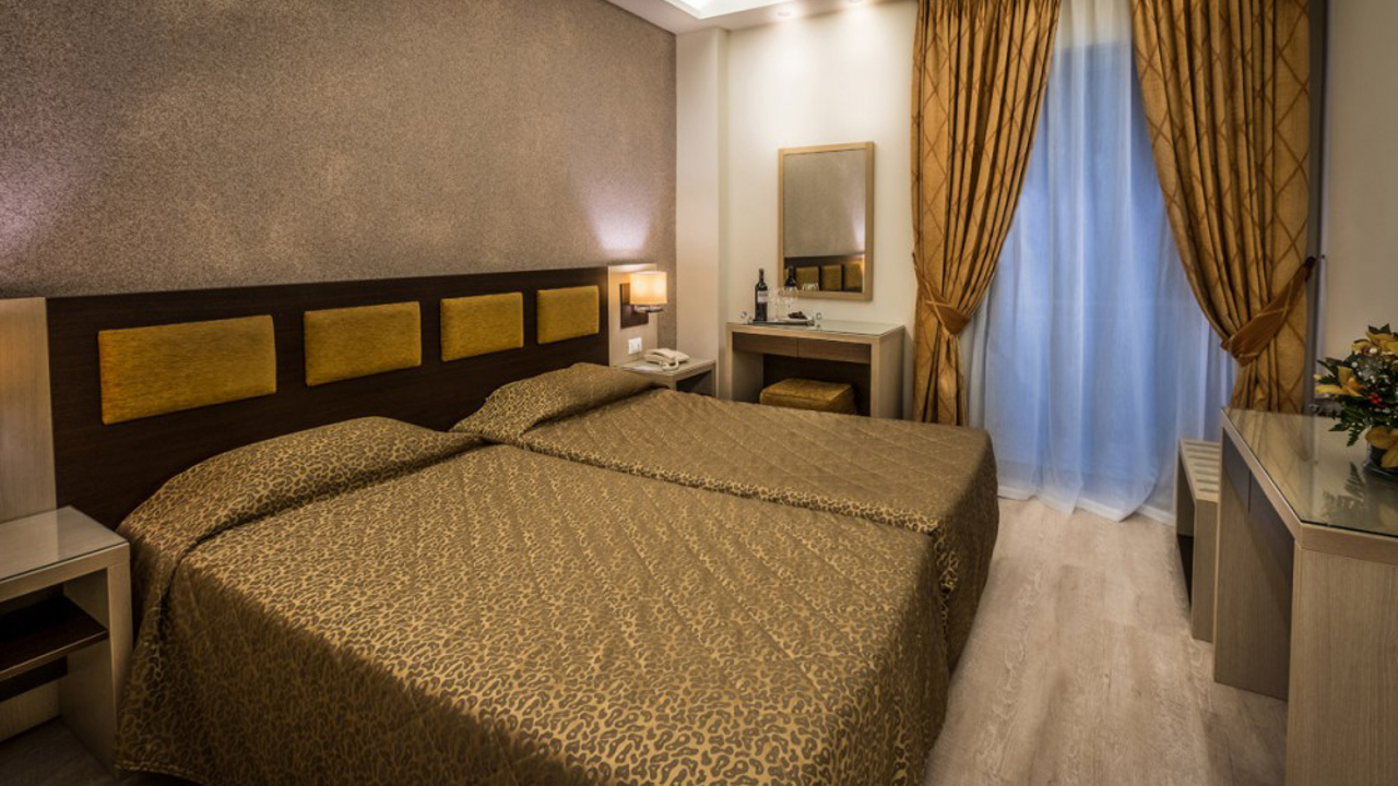 Hotel Rex Double Room 01